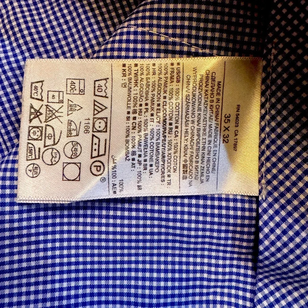 Banana Republic Non-Iron Modern Slim Fit 100% Cotton‎ Blue textured fabric